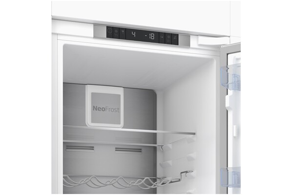 Lodówka do zabudowy Beko BCNA306E4SNl