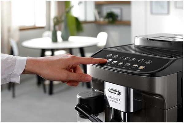 Ekspres De’Longhi Magnifica ECAM29081TB automatyczny