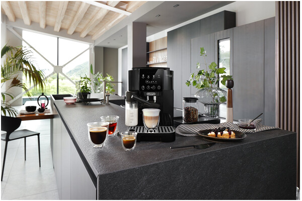 Ekspres De’Longhi Magnifica ECAM22060B automatyczny