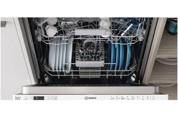Zmywarka do zabudowy INDESIT D2IHD526A