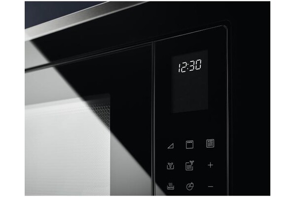 Kuchenka mikrofalowa Electrolux LMS4253TMX