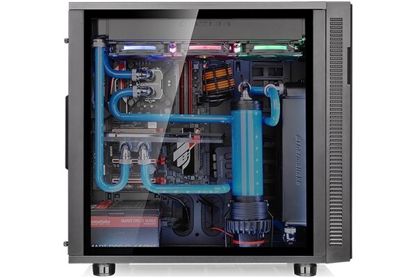 Obudowa PC Thermaltake F31 Suppressor Midi Tower czarny