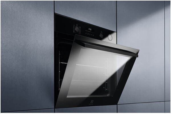 Piekarnik do zabudowy Electrolux LOC6H76Z SteamCrisp elektryczny Parowy czarny