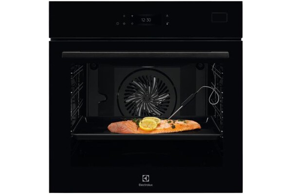 Piekarnik do zabudowy Electrolux COB8S39WZ SteamBoost elektryczny Parowy czarny