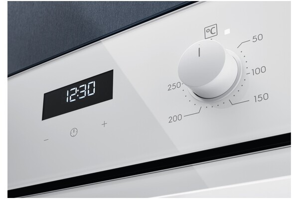 Piekarnik do zabudowy Electrolux EOF5C50BV SurroundCook elektryczny biały