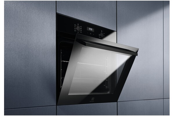 Piekarnik do zabudowy Electrolux EOF5C50BZ SurroundCook elektryczny czarny