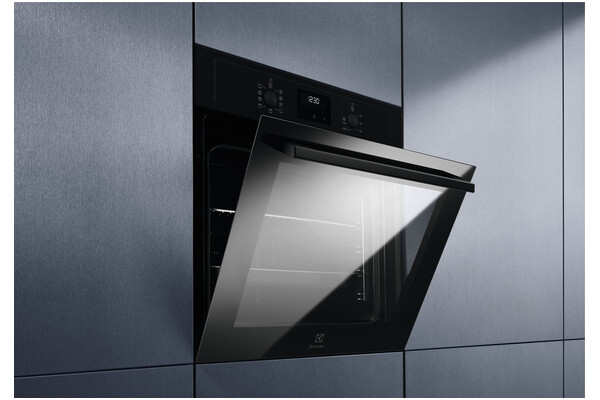 Piekarnik do zabudowy Electrolux EOF3C50H SurroundCook elektryczny czarny