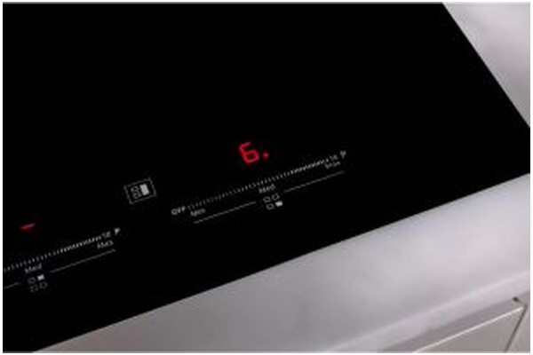 Płyta indukcyjna Whirlpool SMO658CBTIXL