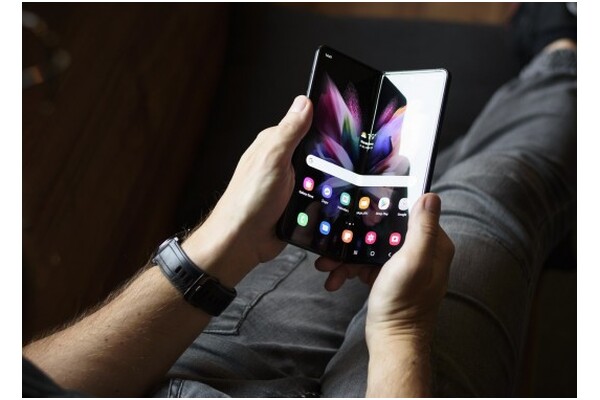 Smartfon Samsung Galaxy Z Fold 3 5G czarny 7.6" 12GB/512GB