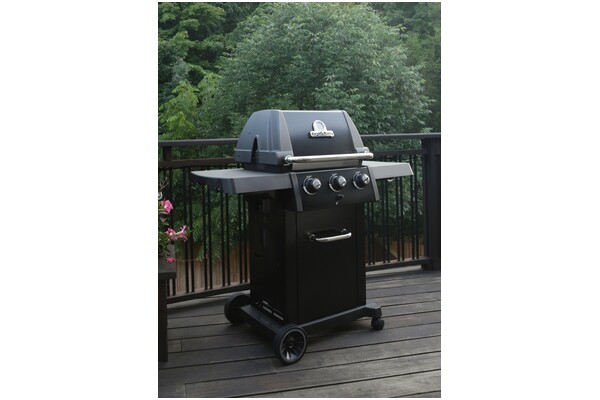 Grill gazowy Broil King Royal 320 palniki 3szt moc 8.8kW