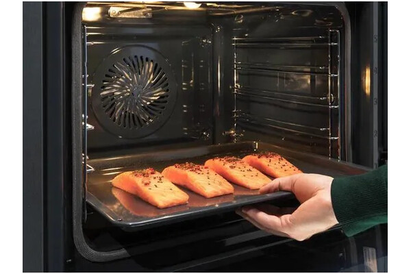 Piekarnik do zabudowy Electrolux EOB8S39X SteamBoost elektryczny Parowy Inox-czarny