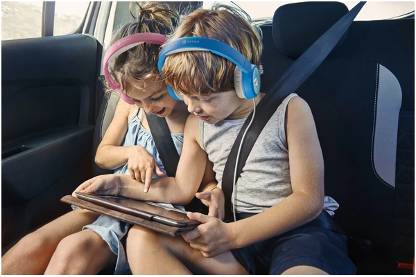 Słuchawki CELLULARLINE Play Patch Nauszne Przewodowe różowy