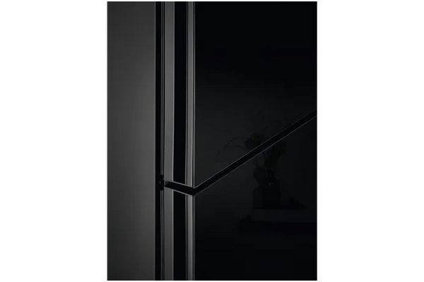 Lodówka Electrolux LNT7ME34K1