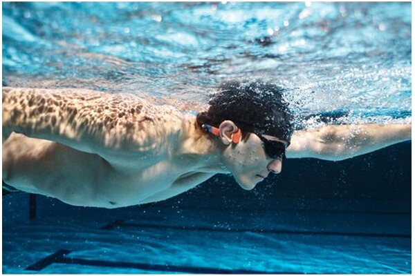 Słuchawki Shokz OpenSwim Pro Przewodnictwo kostne Bezprzewodowe czerwony