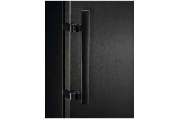 Lodówka Electrolux LRC8ME39B