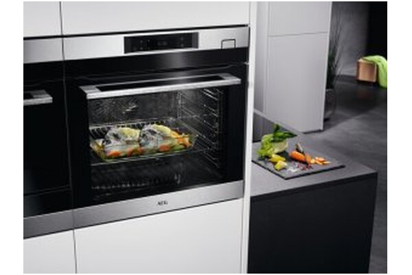 Piekarnik do zabudowy AEG-Electrolux BSK782380M elektryczny srebrny
