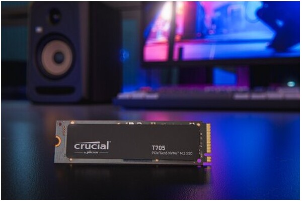 Dysk wewnętrzny Crucial T705 SSD M.2 NVMe 2TB