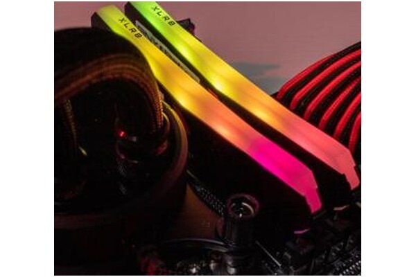 Pamięć RAM PNY XLR8 Epic-X Gaming RGB 32GB DDR4 3600MHz Z radiatorem 1.35V 18CL