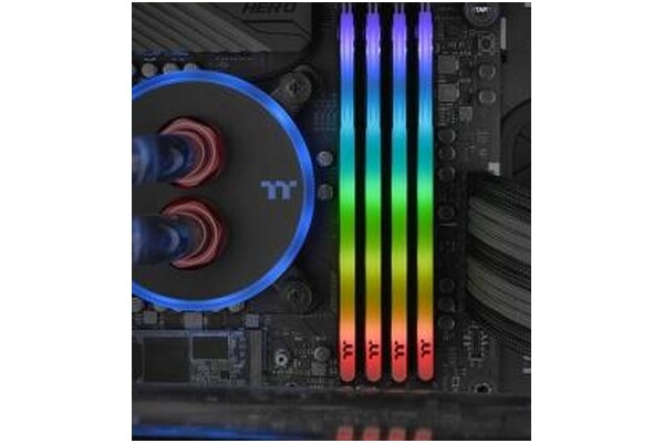 Pamięć RAM Thermaltake Toughram Z-One RGB 16GB DDR4 3600MHz Z radiatorem 1.35V 18CL