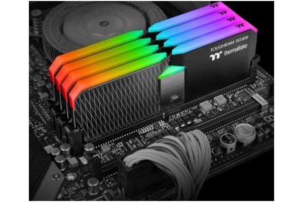 Pamięć RAM Thermaltake Toughram XG RGB 16GB DDR4 4600MHz Z radiatorem 1.5V 19CL