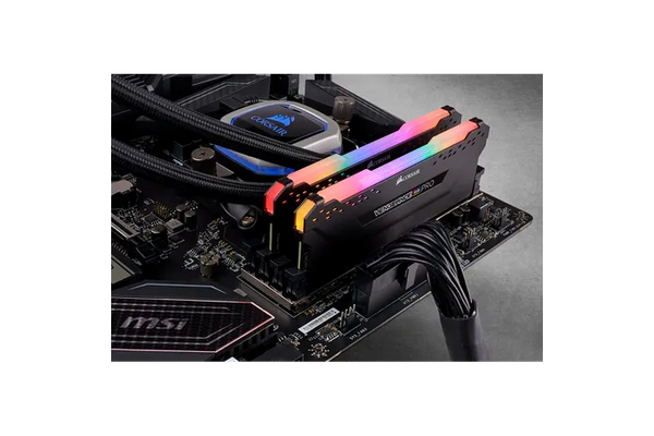 Pamięć RAM CORSAIR Vengeance 16GB DDR4 2666MHz Z radiatorem 1.2V 16CL