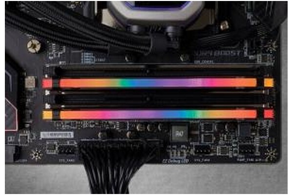 Pamięć RAM CORSAIR Vengeance RGB Pro 16GB DDR4 3600MHz Z radiatorem 1.35V 16CL