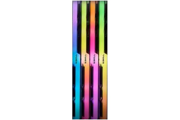 Pamięć RAM G.Skill Trident Z RGB 32GB DDR4 3000MHz Z radiatorem 1.35V 16CL