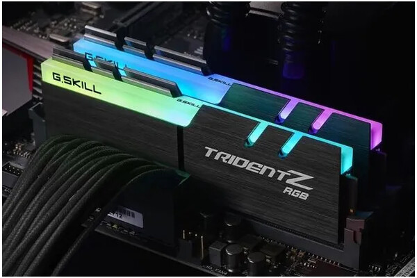 Pamięć RAM G.Skill Trident Z RGB 32GB DDR4 3200MHz Z radiatorem 16CL