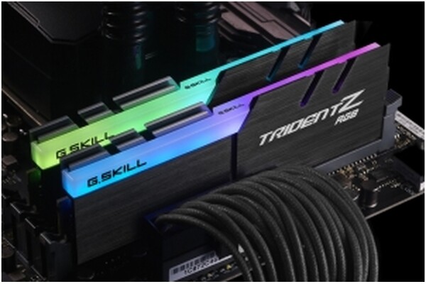 Pamięć RAM G.Skill Trident Z RGB 16GB DDR4 3000MHz Z radiatorem 1.35V 15CL