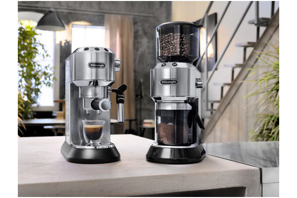 Ekspres De’Longhi EC685M