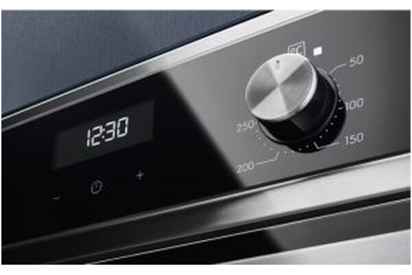 Piekarnik do zabudowy Electrolux EOF5H50BX elektryczny czarny