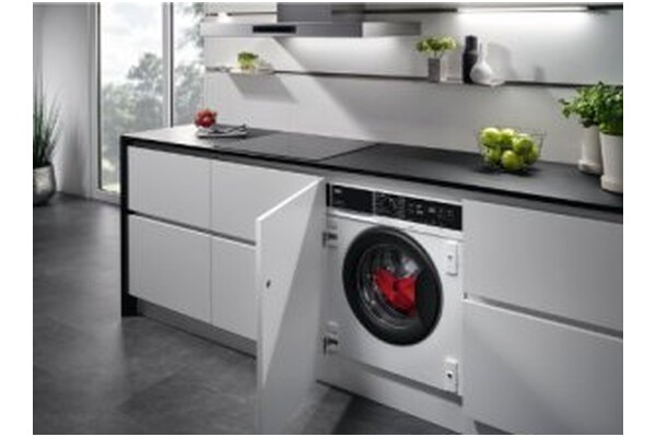 Pralka AEG-Electrolux L7FNE48SI