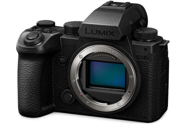 Aparat bezlusterkowy Panasonic S5M2X - czarny