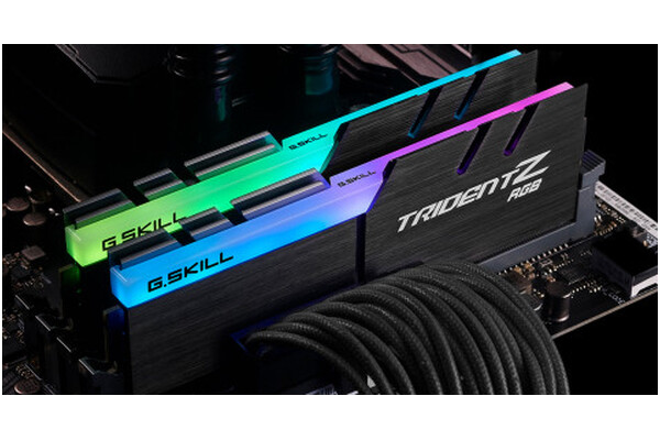 Pamięć RAM G.Skill Trident Z RGB 16GB DDR4 3600MHz Z radiatorem 16CL