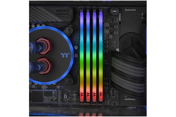 Pamięć RAM Thermaltake Toughram Z-One RGB 16GB DDR4 3600MHz Z radiatorem