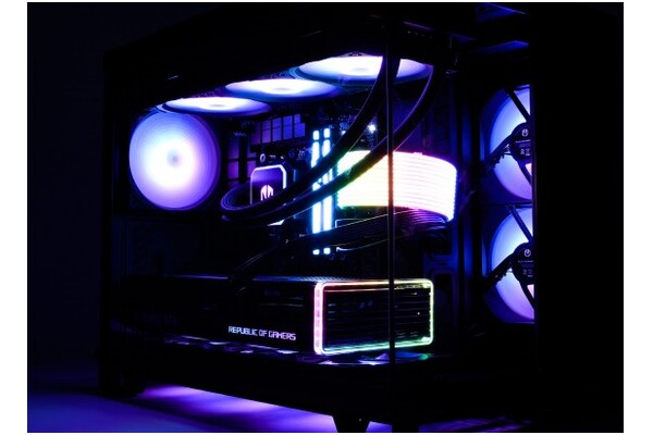 KOMPUTRONIK B17 Ultimate AMD Ryzen 7 64GB DDR5 NVIDIA GeForce RTX 4070 Super 12GB 2000GB SSD Windows 11 Home