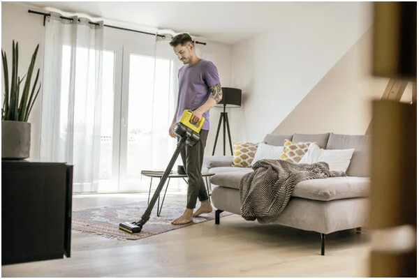 Odkurzacz Kärcher VC4 Home Cordless pionowy bezworkowy czarno-żółty