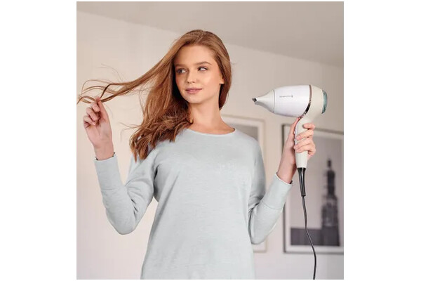 Suszarka Remington EC9001 2050W kolor biały