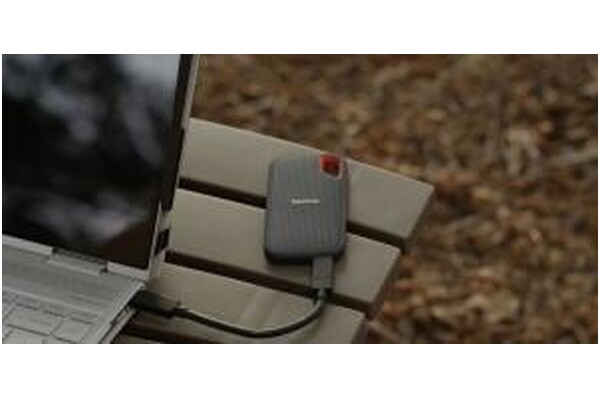 Dysk zewnętrzny SSD SanDisk Extreme Portable 500GB czarno-pomarańczowy