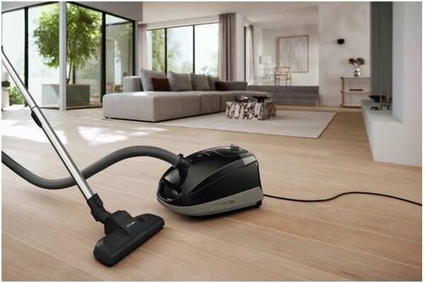 Odkurzacz MIELE M1 Cat&Dog tradycyjny workowy 890W czarny