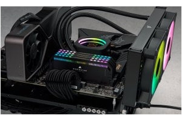 Pamięć RAM CORSAIR Dominator Platinum RGB 64GB DDR5 6200MHz Z radiatorem 1.4V 32CL