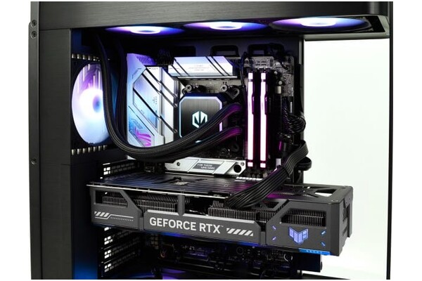 KOMPUTRONIK L24 Ultimate AMD Ryzen 7 64GB DDR5 NVIDIA GeForce RTX 5070 Ti 16GB 4000GB SSD Windows 11 Professional