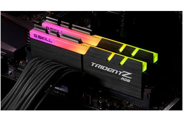 Pamięć RAM G.Skill Trident Z RGB 32GB DDR4 4600MHz Z radiatorem 20CL