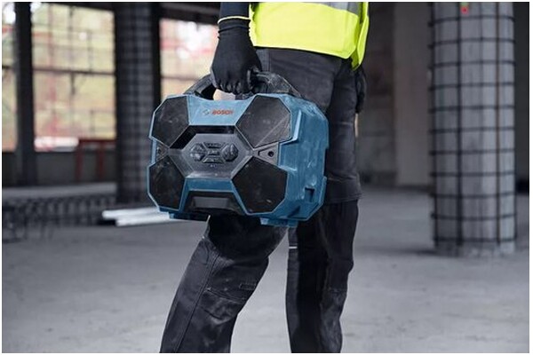 głośnik Bluetooth Bosch GPB 18V-6 niebiesko-czarny