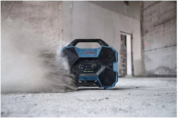 głośnik Bluetooth Bosch GPB 18V-6 niebiesko-czarny