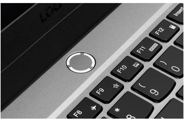 Laptop Lenovo LOQ 15 15.6" AMD Ryzen 5 7235HS NVIDIA GeForce RTX 3050 32GB 1024GB SSD Windows 11 Home szary