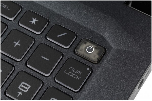 Laptop MSI Cyborg 15 15.6" Intel Core i5 13420H NVIDIA GeForce RTX 4050 32GB 2048GB SSD czarny