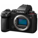Aparat bezlusterkowy Panasonic S5M2 - czarny