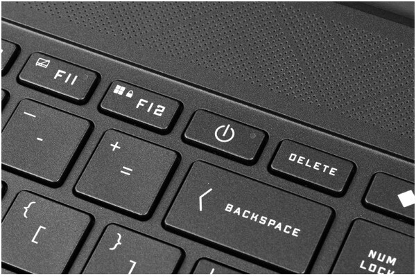 Laptop HP VICTUS 15 15.6" Intel Core i5 13420H NVIDIA GeForce RTX 4050 16GB 512GB SSD Windows 11 Home czarny