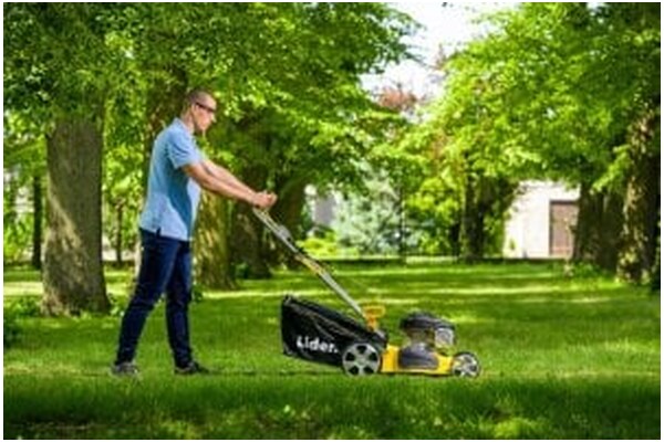 Kosiarka spalinowa LIDER SH18BS450N